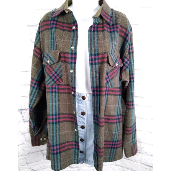 Van Heusen Tops - Vintage 90's Grunge Plaid Flannel Button Down XL